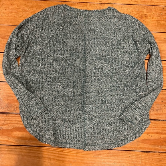 (397) —GREEN TOP— - Picture 5 of 5